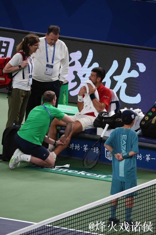 上海大师赛-德约三盘苦战过关 成功闯入八强