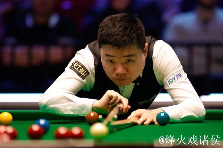 斯诺克武汉公开赛第二轮 丁俊晖输球遗憾出局 斯诺克武汉公开赛第二轮 丁俊晖输球遗憾出局
