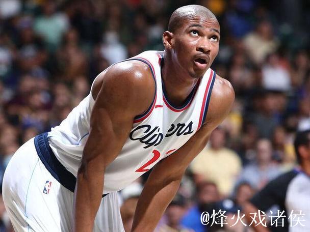 快船与凯琼斯签下双向合同 季前赛场均8+5+2帽 快船与凯琼斯签下双向合同 季前赛场均8+5+2帽